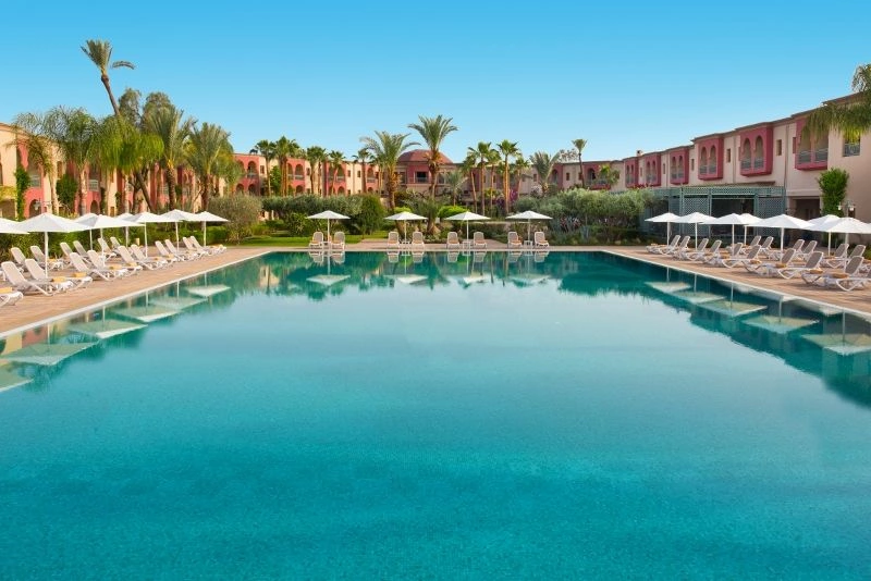 IBSTAR_PMK_IB_POOL_MAIN_D1704_001_(800x534).jpg
