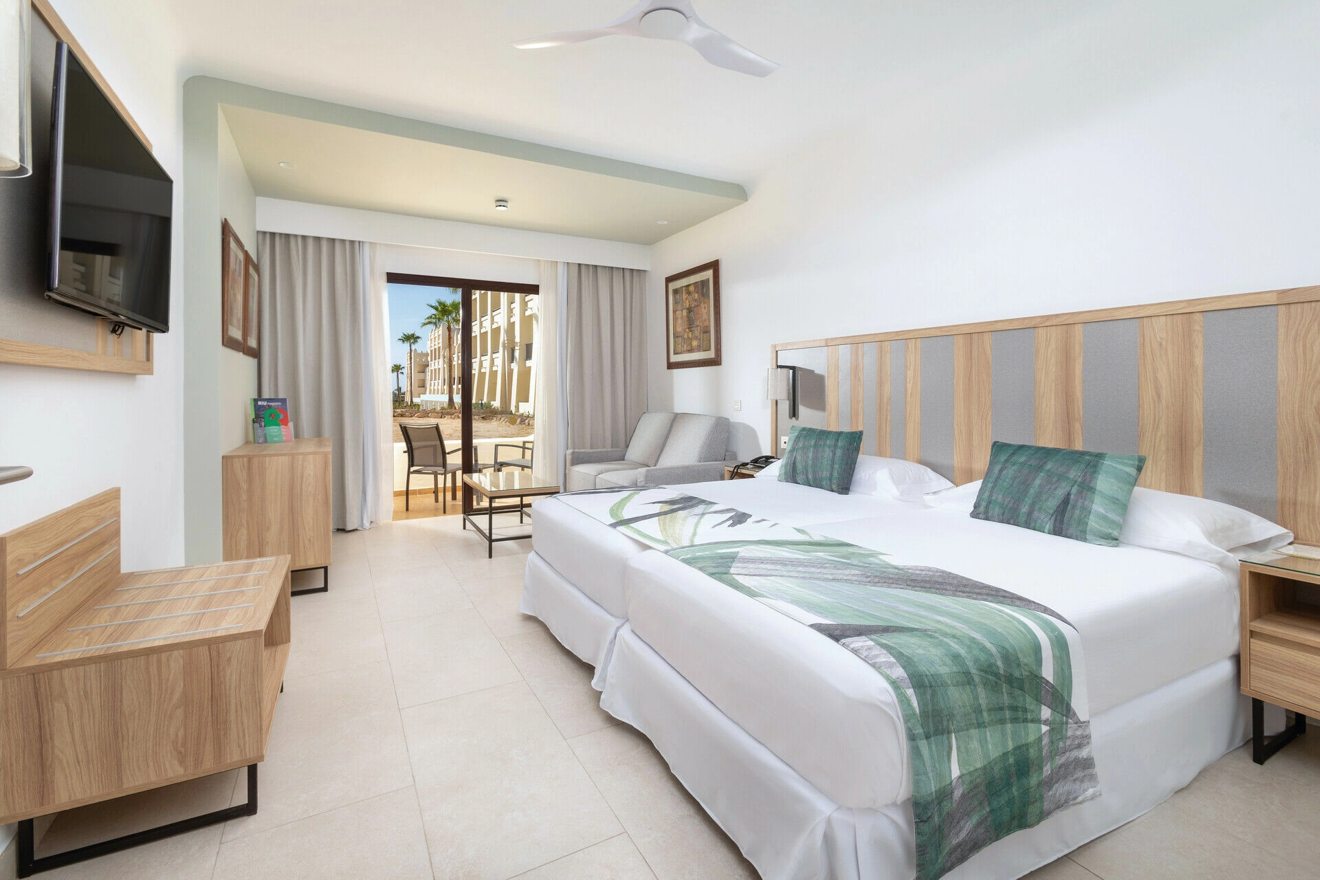 KAR_22_100_-_Double_room.jpg