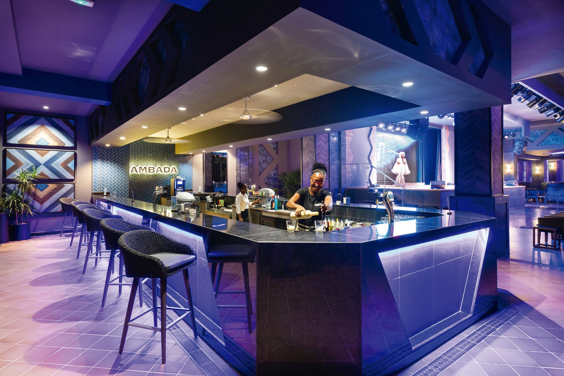 KAR_22_051_-_Lounge_bar.jpg