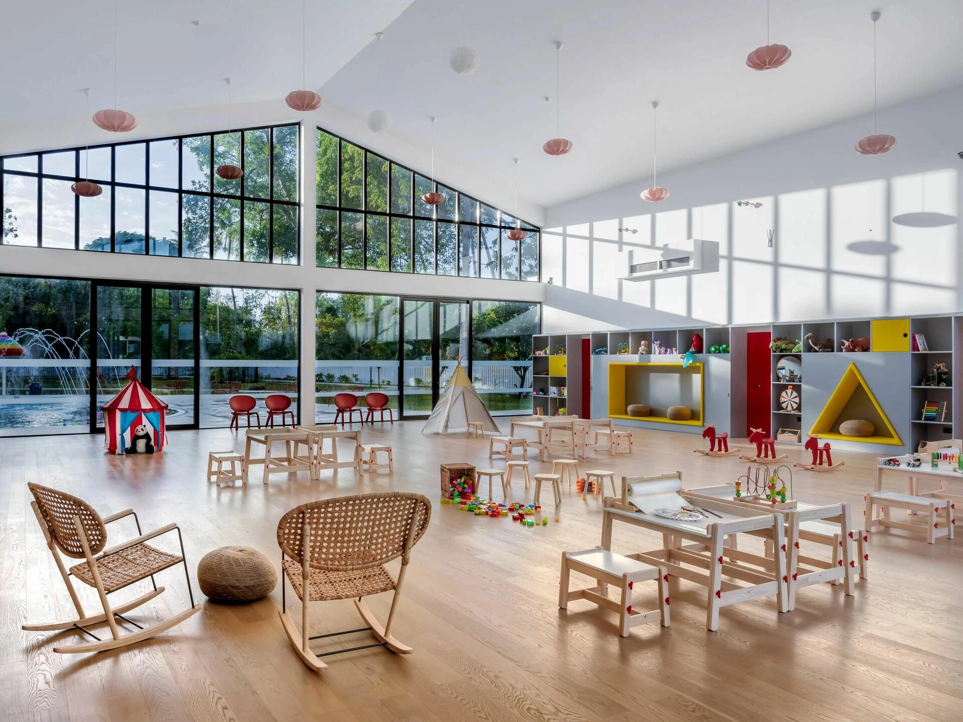 Villa_Park_-_Park_Players_Kids_Club_-_Play_Area_-_4K.jpg