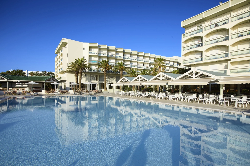 Apollo Beach Rhodes 4*