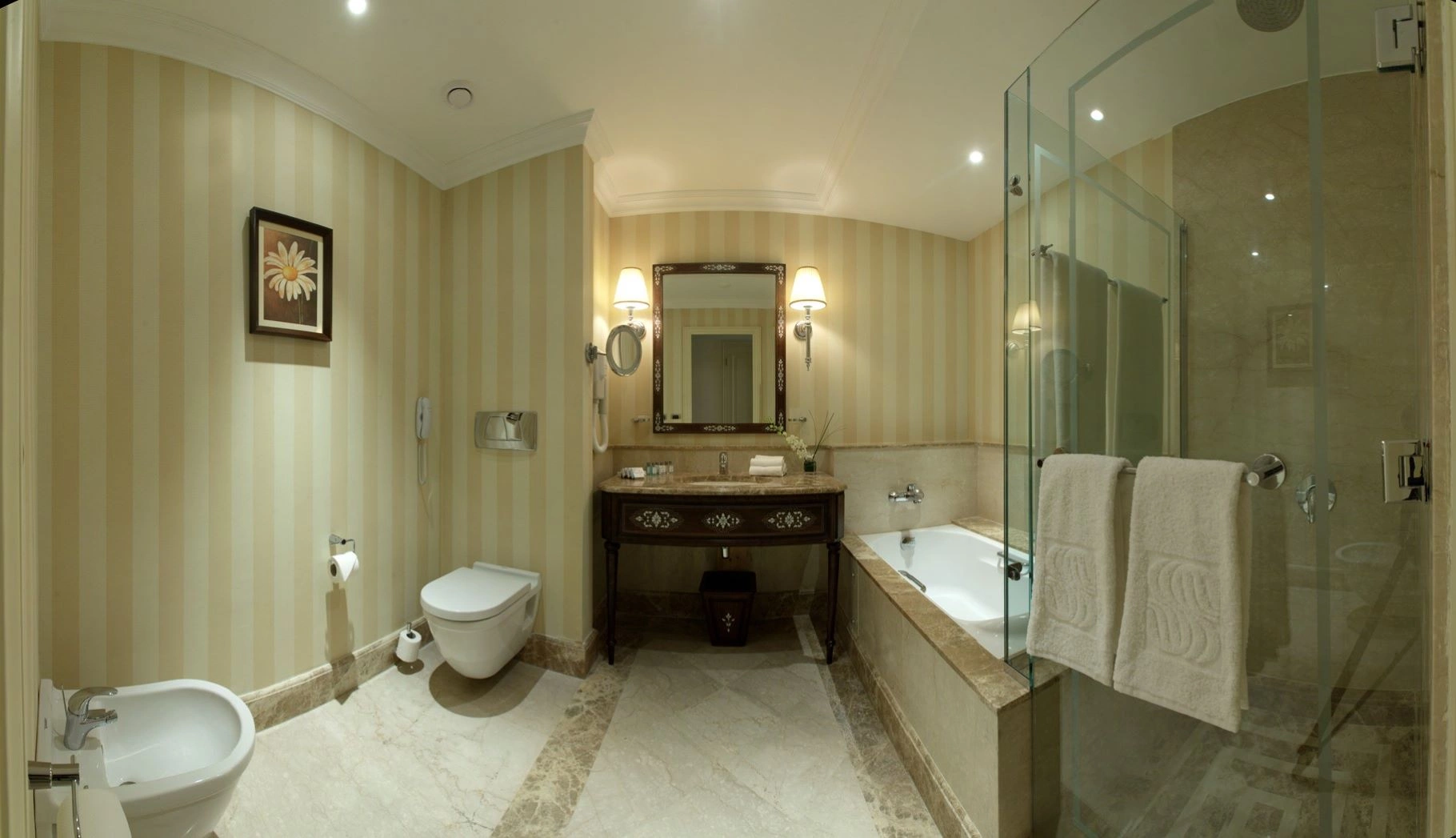 13-tower_rooms-_bathroom(1).jpg