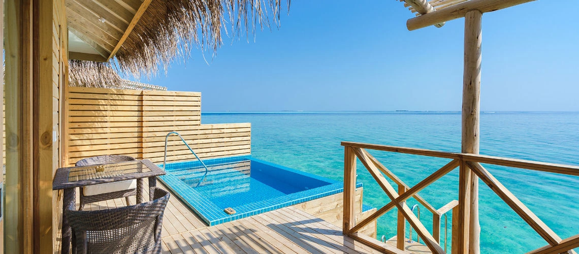 06_Aqua_Suite_Pool.jpeg