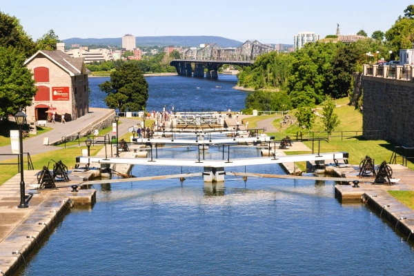 vue_691340_pgbighd.jpg