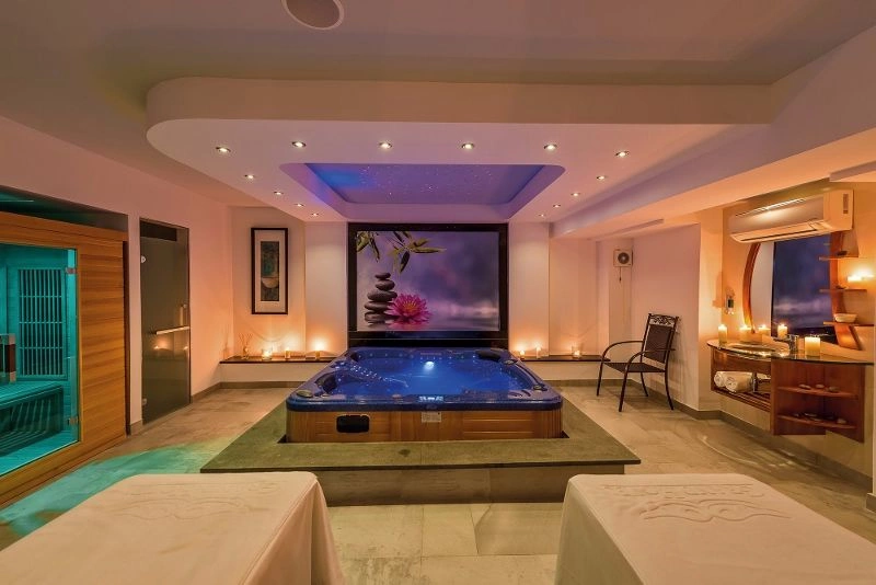 the-grand-spa_.jpg