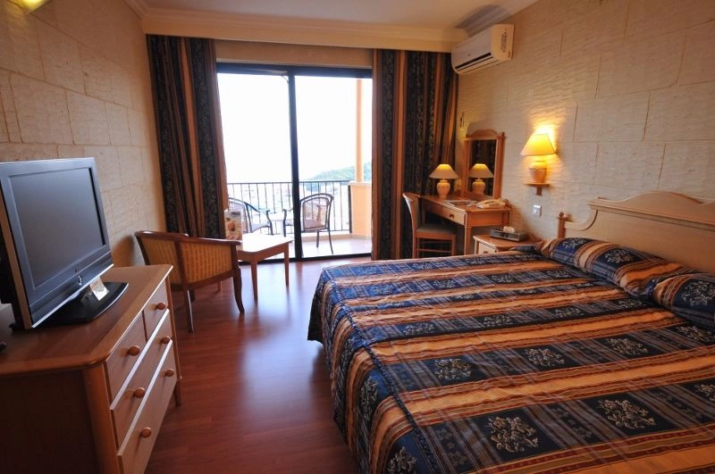 standard-seaview_.jpg