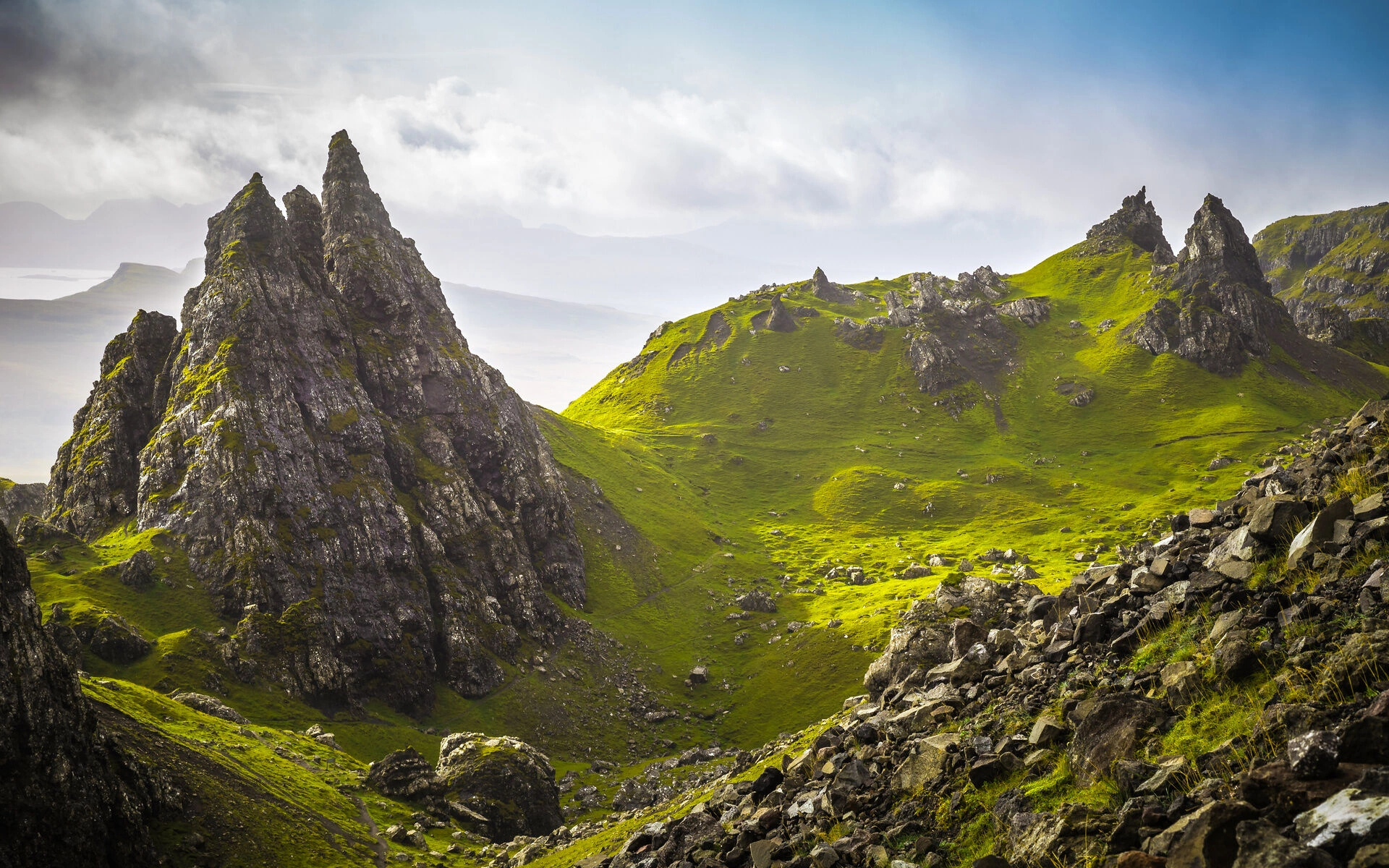 Ile_Skye_AdobeStock_99688244.jpeg