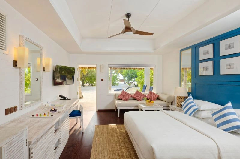 Deluxe_Beach_Villa_2.jpg