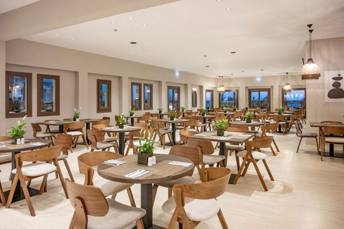 Oya_Beach_Meraki_Restaurant_indoor.jpg