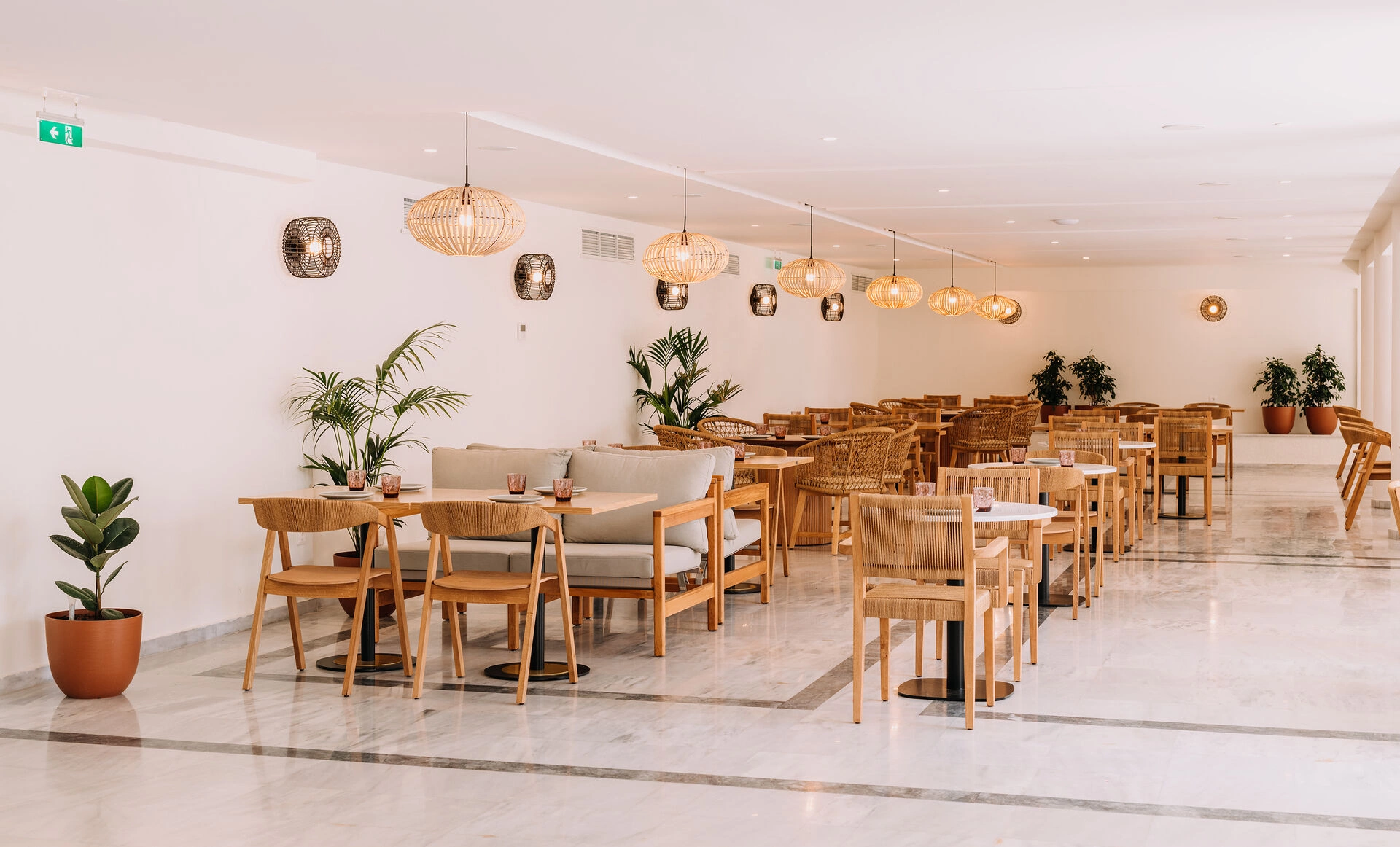 Brown-Beach-Eretria-by-Brown-Hotels-restaurant.jpg