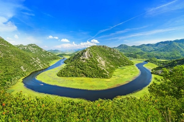 vue_439790_pgbighd.jpg