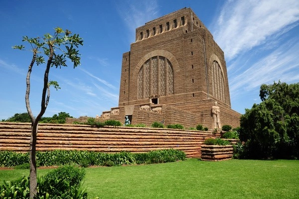 vue_655403_pgbighd.jpg