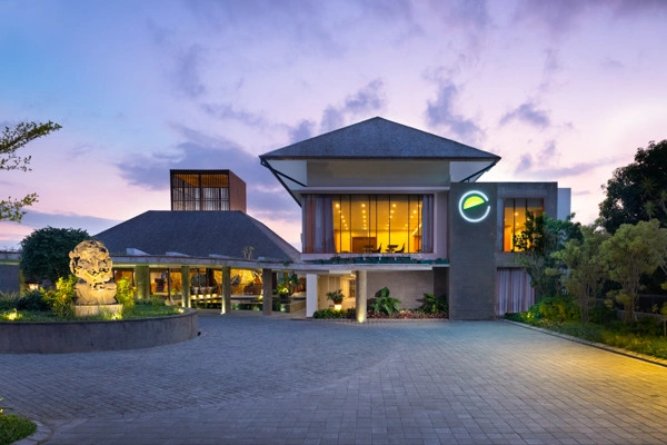vue_657787_pgbighd.jpg