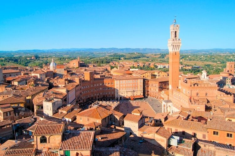 Siena_shutterstock_83524054_(750x500).jpg