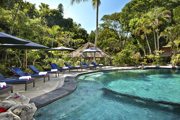 Combiné hôtels Duo des îles Bali & Lombok : Framissima Évasion Tjampuhan & Sheraton Senggigi Beach Resort
