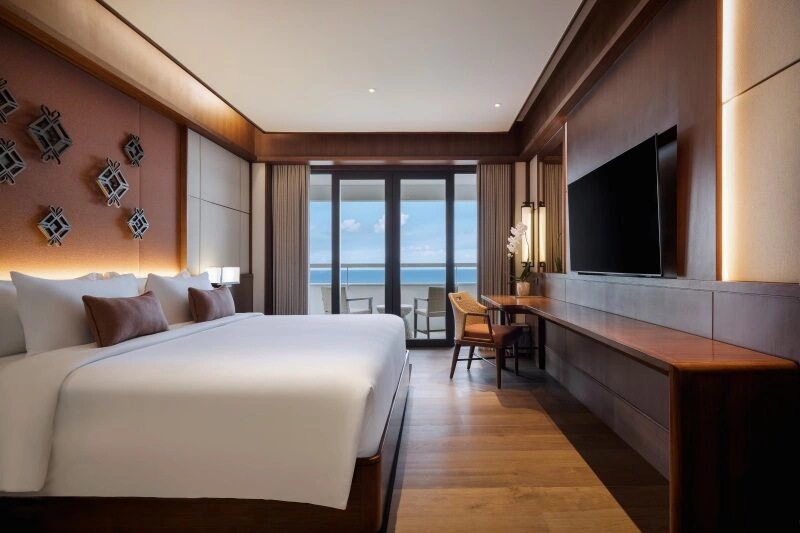 Deluxe_Room_-_King_-_Bali_Beach_Hotel_-_Room_1.jpg