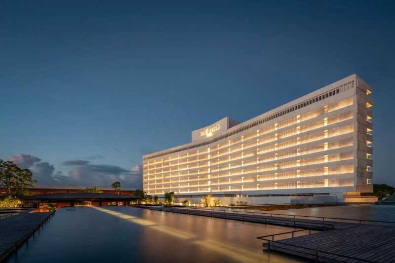 Bali_Beach_Hotel_The_Heritage_Collection_-_Facade_Photo.jpg