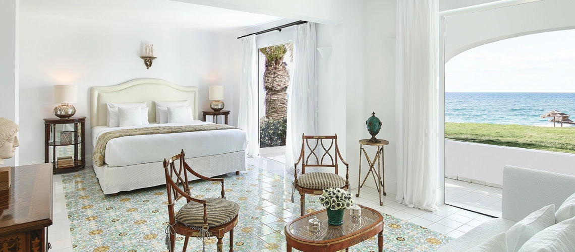 04_Bedroom_Villa_Seafront.jpg