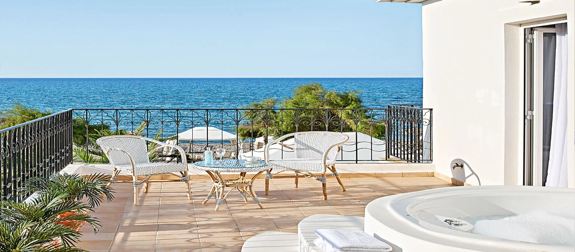 06_Bedroom_Villa_Outdoor.jpg