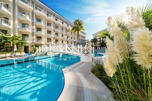 Hôtel Ramada Hotel & Suites by Wyndham Kusadasi ****