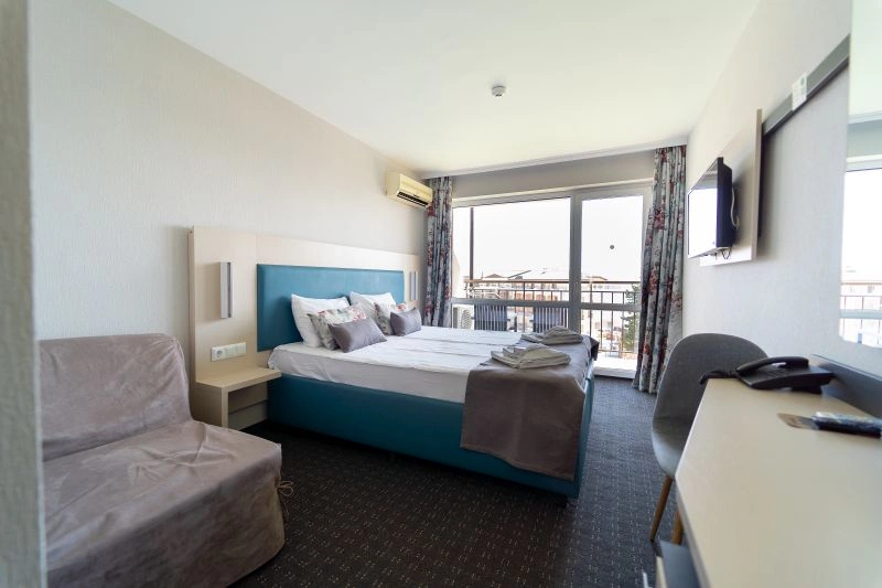 Twin_Room_MPM_Hotel_Astoria_(4).jpg