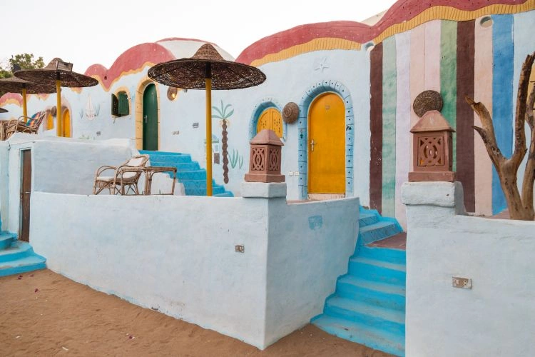 12_ditional_colorful_houses_in_Nubian_village_in_Aswan.jpg