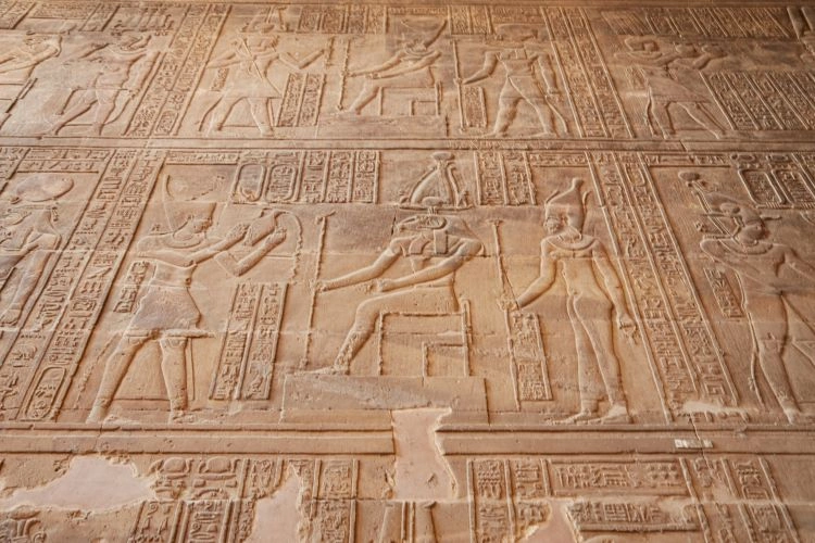 11_Temple_of_Esna.jpg