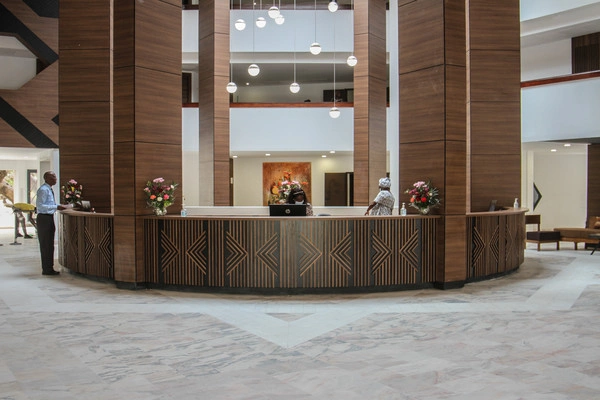 vue_618437_pgbighd.jpg