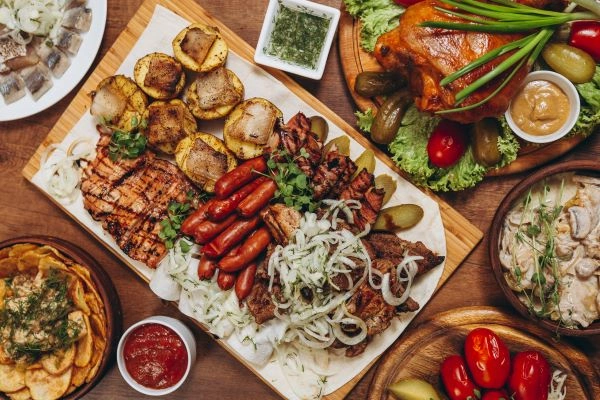 Bulgarian_dishes.jpg