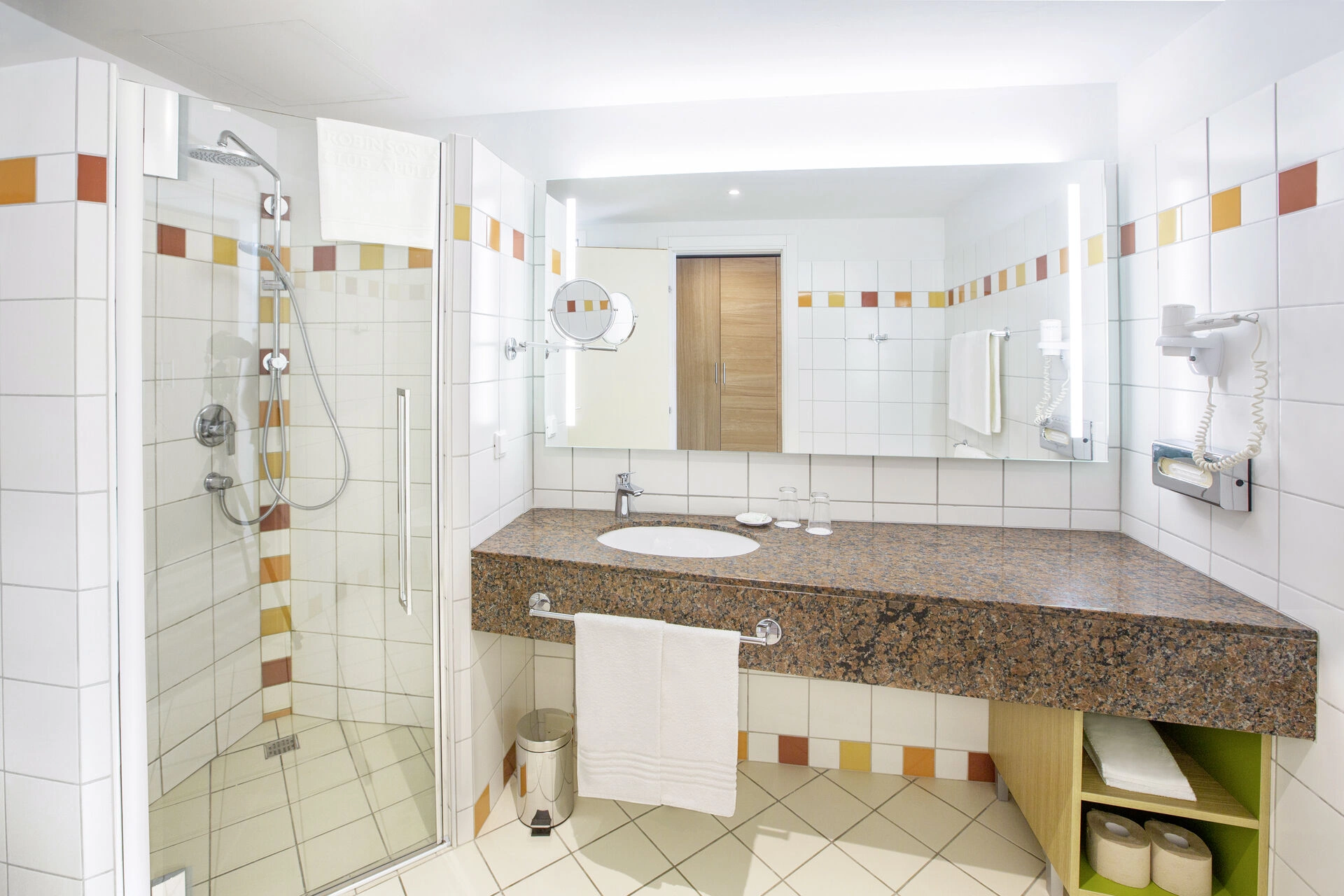 al98_9040_all_categories_bathroom_WOL.jpg