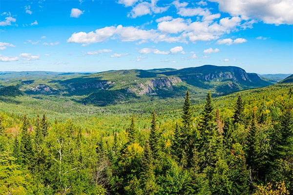 vue_884887_pgbighd.jpg