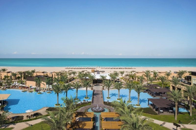 Combine Abu Dhabi Maldives- Saadiyat Rotana 5* & Embudu Village Resort 3*