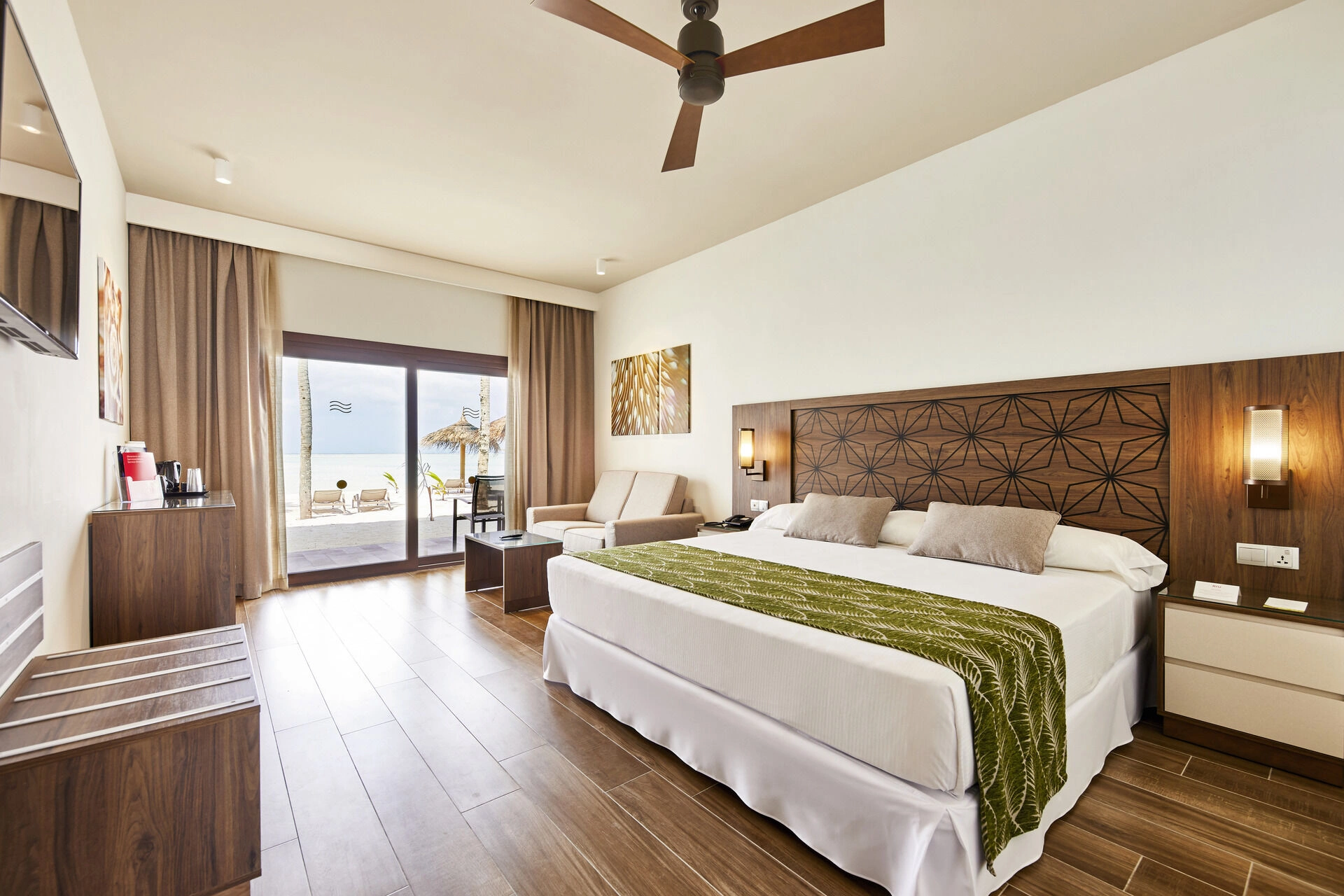 ATO_19_026_-_Beach_room.jpg
