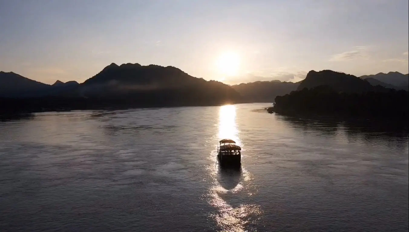 sunset_cruise_luang_prabang_1.jpg