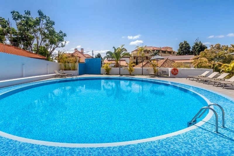 AMADE_POOL_08_.jpg
