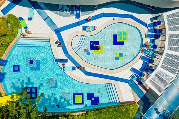 vue_889530_pgbighd.jpg