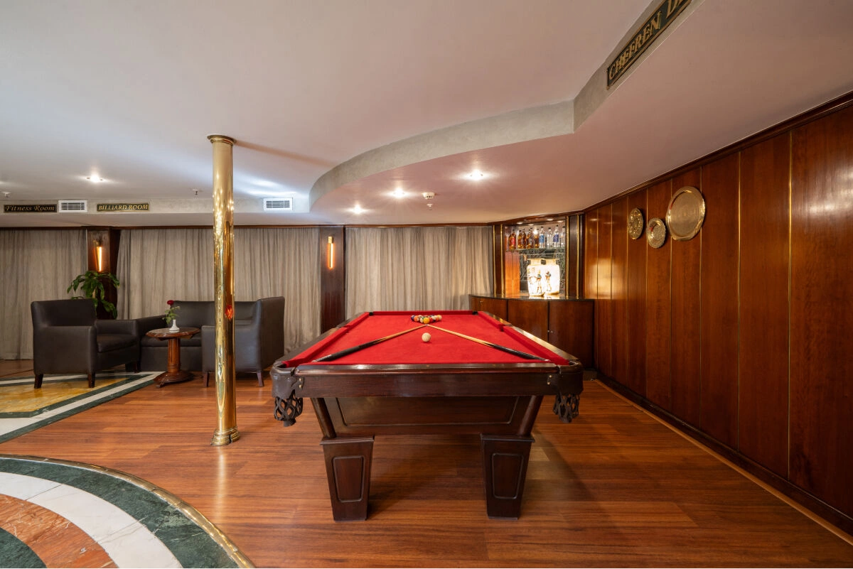billiard.jpg