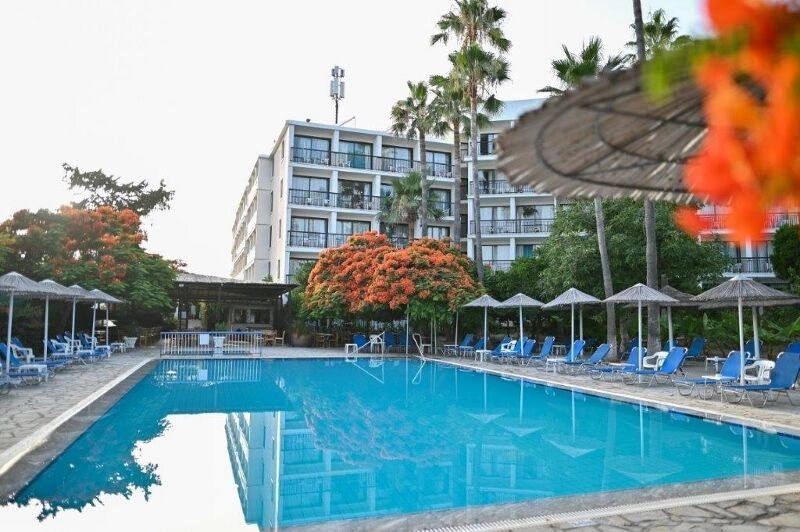 Veronica Hotel 3*