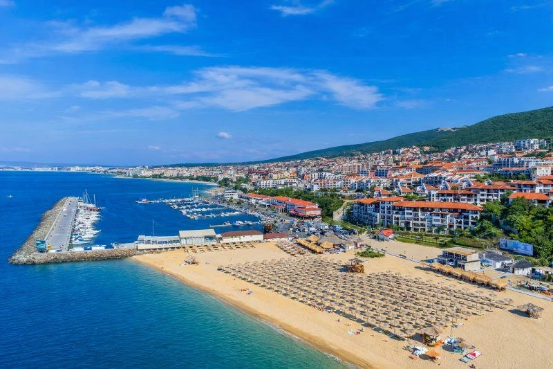 06_Sveti_Vlas_Marina_and_Town.jpg