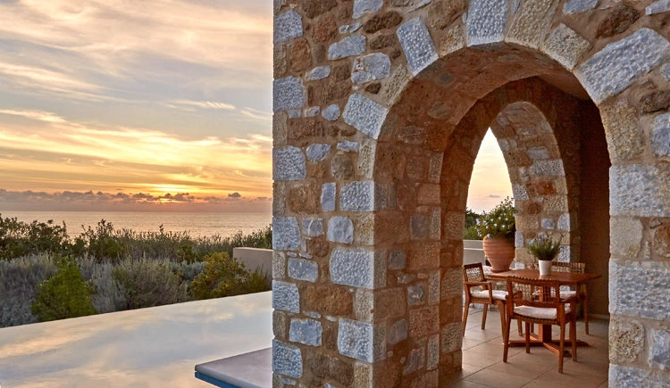06_terrasse_Premium_Infinity_room_Sea.jpg