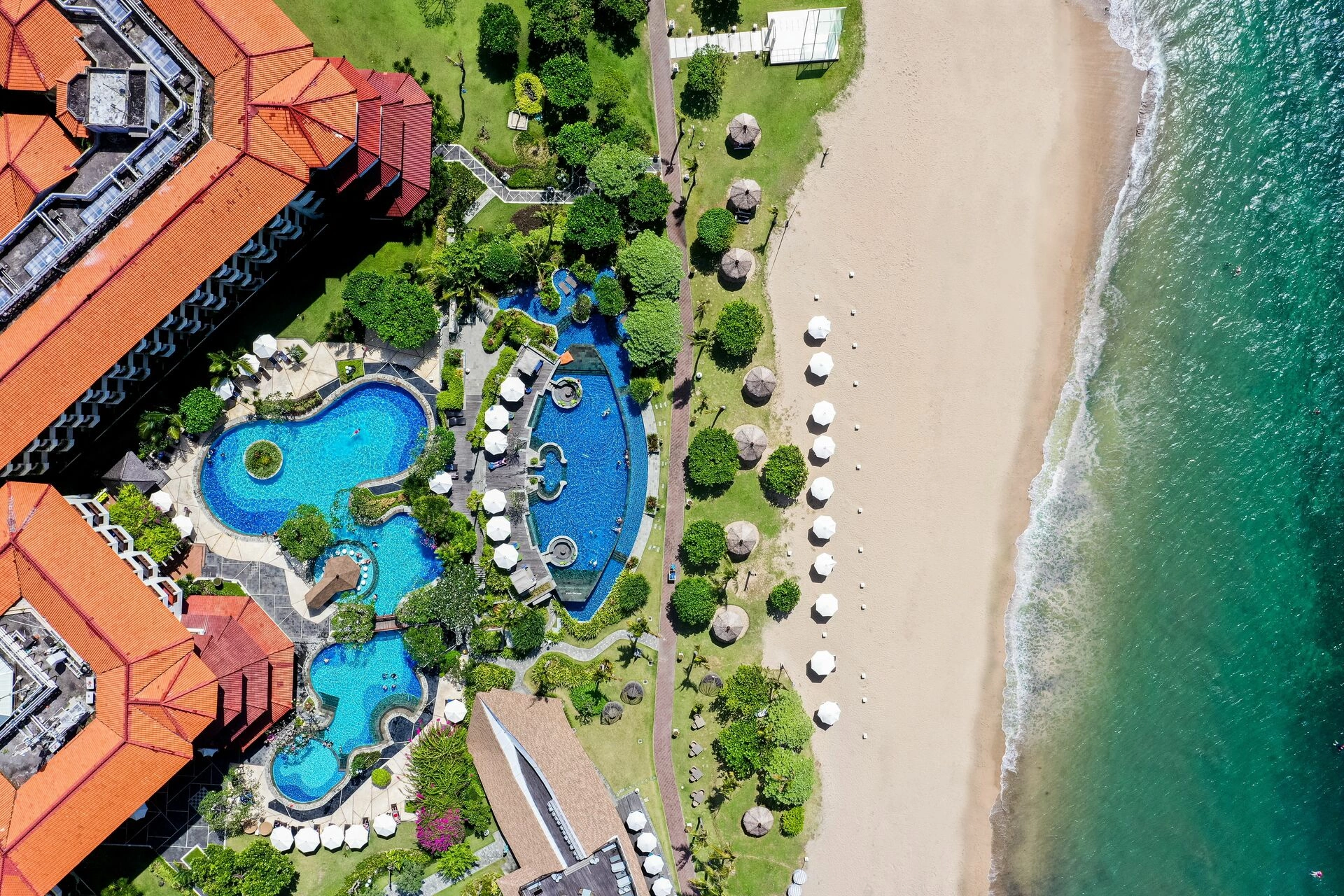 Grand_Mrage_Aerial_Pool.jpg