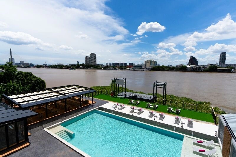Combiné Bangkok, Phuket: Glow Bangkok Riverside 5*, Centara Karon Resort Phuket 4*