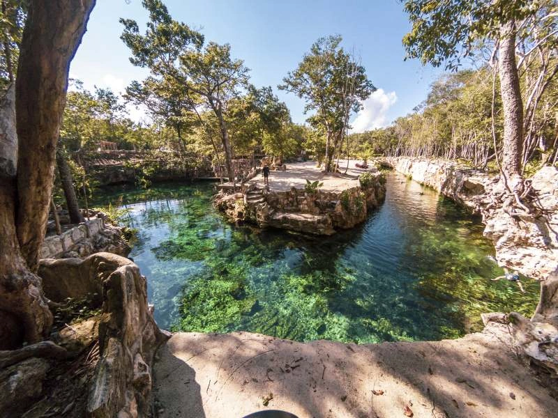 Cenotes_2AdobeStock_275539632.jpg