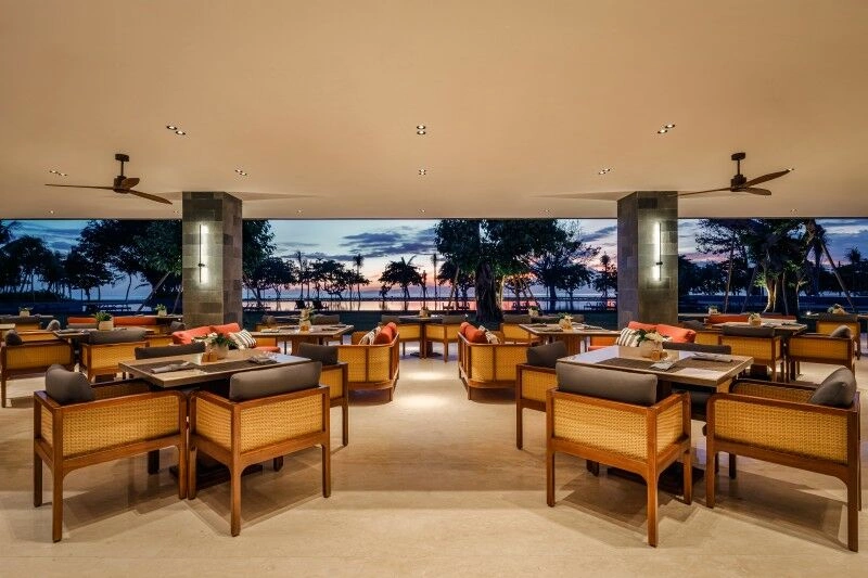 Arunika_-_The_Meru_Sanur_-_Restaurant_1.jpg