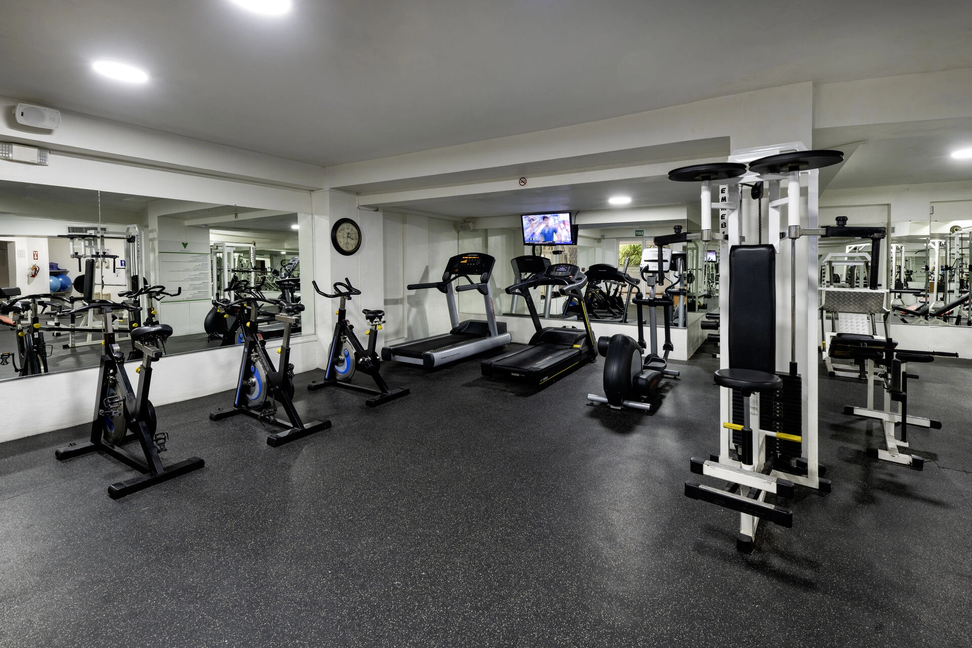 gym-2_53513008694_o.jpg