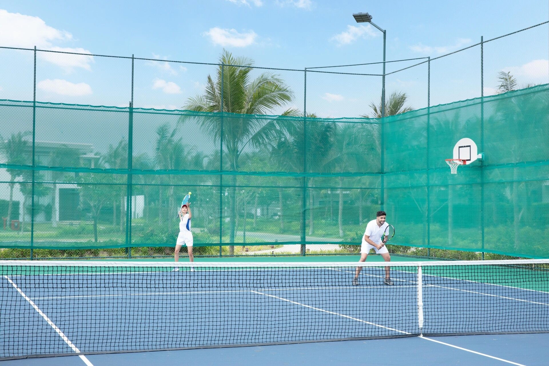 Melia_Ho_Tram_Willow_Sports_Court.JPG