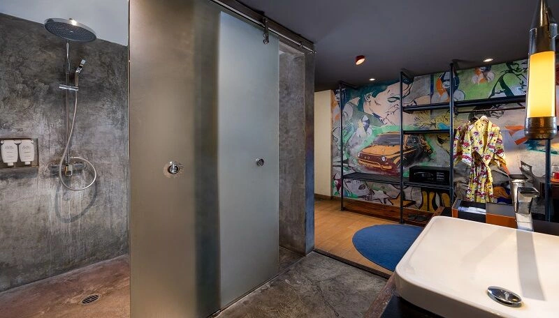 Studio_City_Room_3.jpg