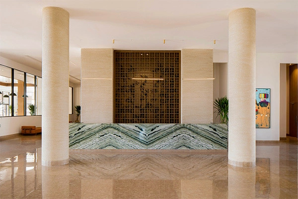 vue_905435_pgbighd.jpg