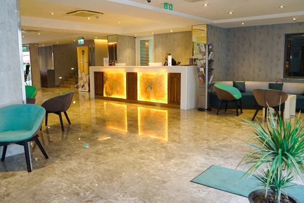 vue_669190_pgbighd.jpg