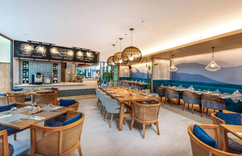 Restaurant_2.jpg